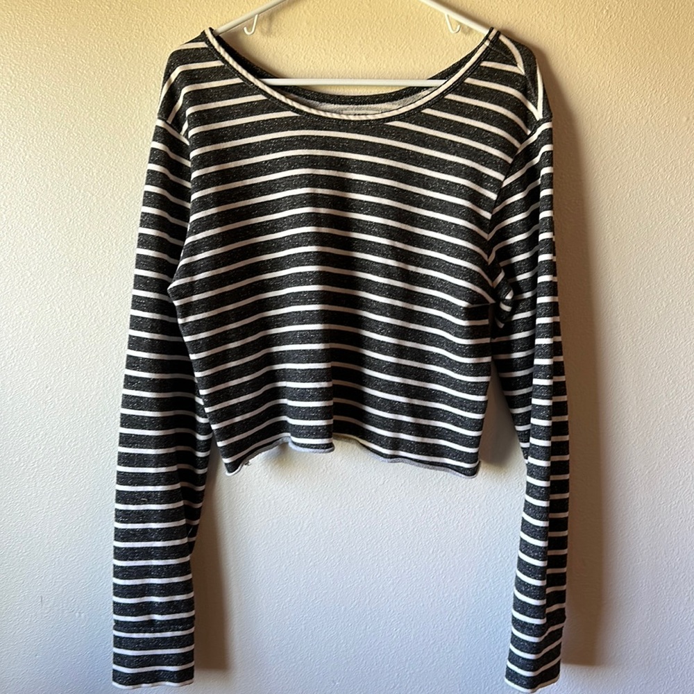 obey sweater
